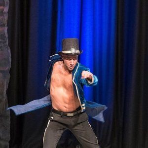 Meet your Posher, Robbie